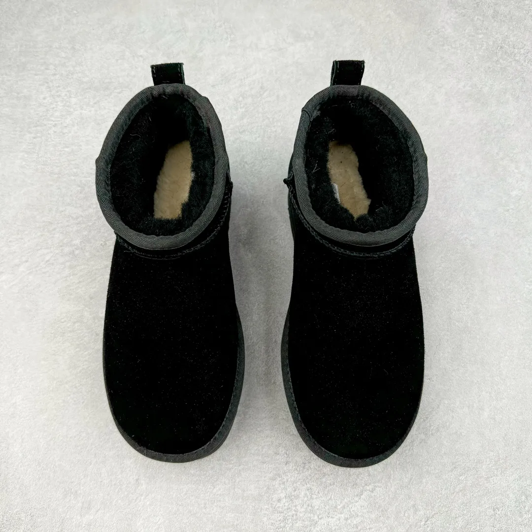 Pick up locally💰520 UGG 5092 Zhou Dongyu Mini thick-soled autumn and winter sheep fur integrated snow boots. All shoes are made from the same factory as ZP. Longfeng A-grade Australian imported sheep fur integrated women's boots. Brand OEM production line. Fully follow the ZP process. OEM original pattern maker. Adhering to the principle of no original shoes and no development selection. Pay attention to every detail. The most authentic version on the market. TREADLITE "Light Wing" technology outsole. Lightweight/durable/flexible/pile size: 35 36 37 38 39 40 41 42 Coding: by2936090